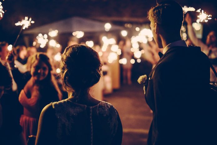 מפיק חתונה – מתחתנים בראש שקט